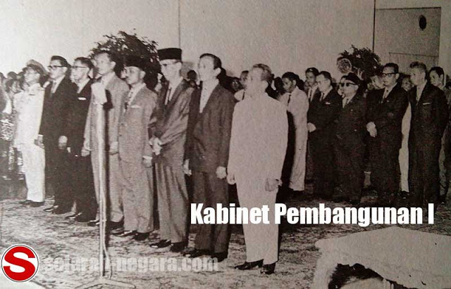 Pelantikan Kabinet Pembangunan 1 (satu)