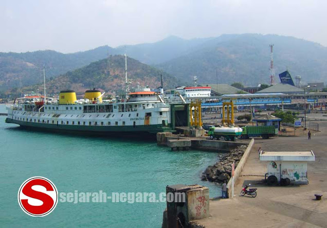 Pelabuhan Merak pusat Transportasi laut