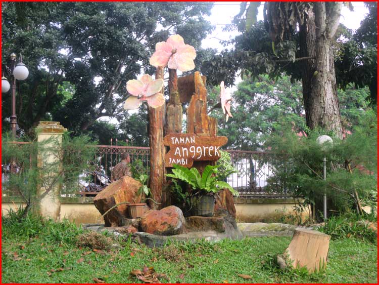 Taman Mini dan Taman Rimba Jambi