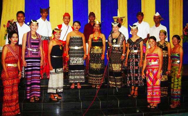Pakaian adat NTT