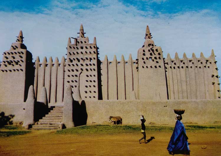 Masjid Unik di Kota Djenne Mali Tengah