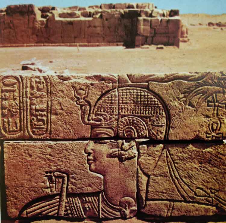 Pahatan candi Sudan