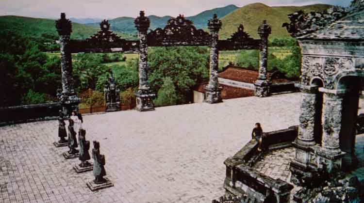 Reruntuhan makam para Kaisar Nguyen di Hue Vietnam