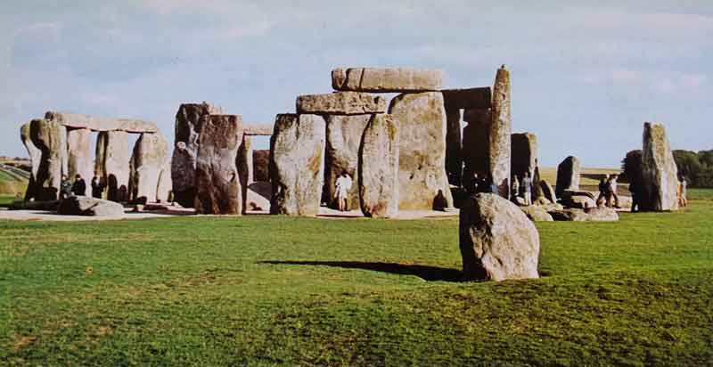 Stonehenge di Salisbury peninggalan Britania prasejarah