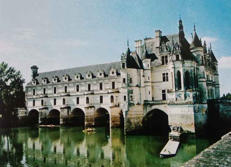 Chateau (istana) Chenonceaux