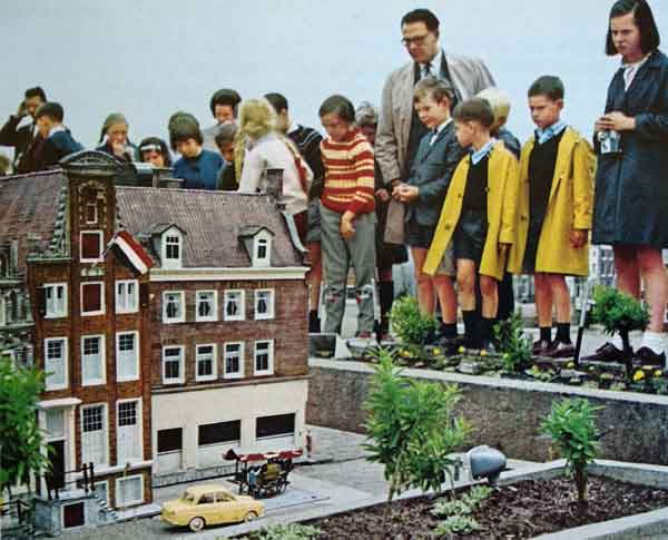 Madurodam reproduksi miniatur kota Belanda