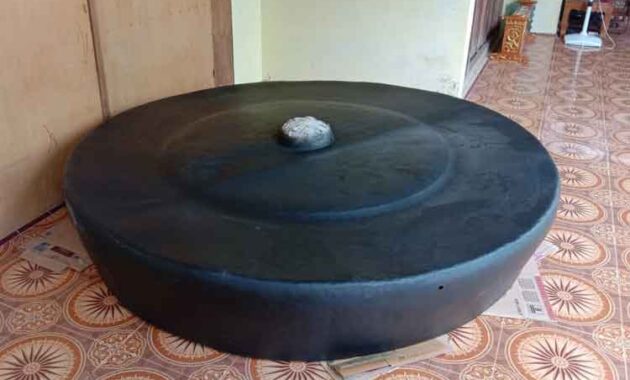 Alat Musik Jawa Tengah: Sejarah dan 12 nama ricikan gamelan lengkap gambarnya 7 Gong gamelan