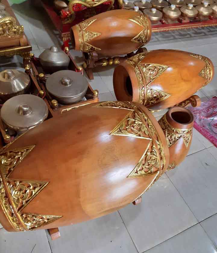 Kendang gamelan karawitan